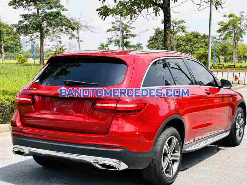 Cần bán Mercedes Benz GLC 250 4Matic đời 2016