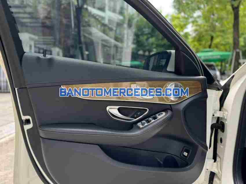 Cần bán xe Mercedes Benz C class C250 Exclusive năm 2016 màu Trắng cực đẹp