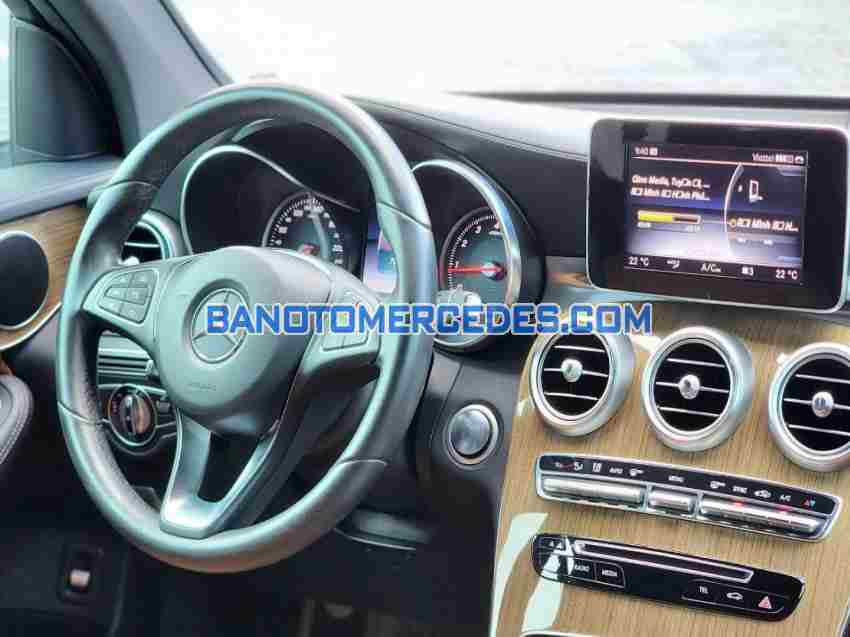 Mercedes Benz GLC 250 4Matic sản xuất 2016 cực chất!