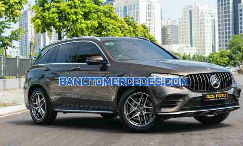 Cần bán nhanh Mercedes Benz GLC 300 4Matic 2017 cực đẹp