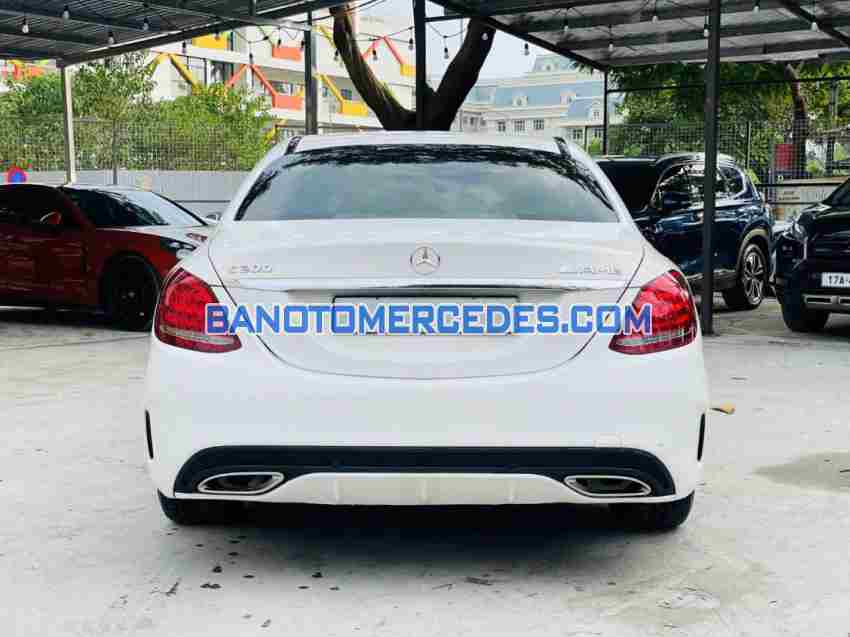 Cần bán xe Mercedes Benz C class C300 AMG năm 2016 màu Trắng cực đẹp