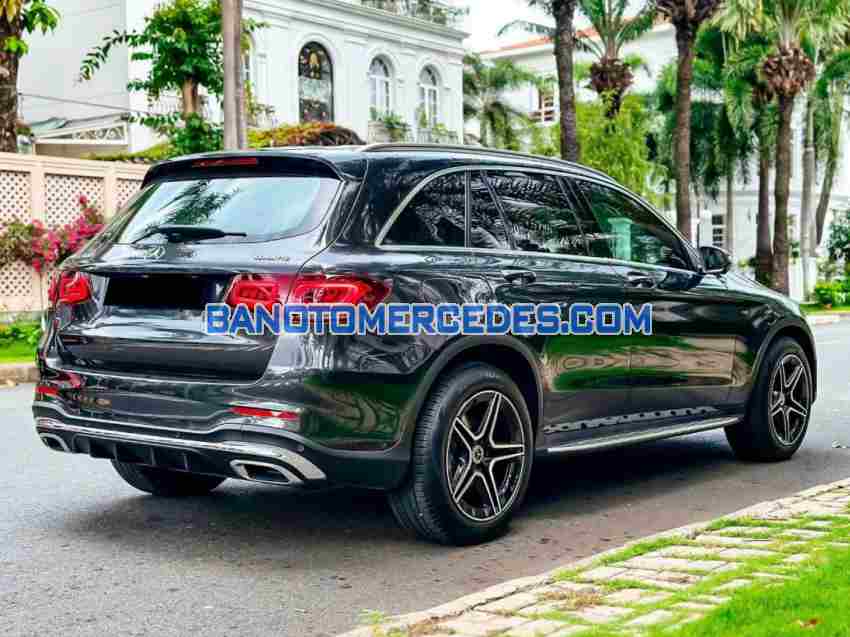 Cần bán xe Mercedes Benz GLC 300 4Matic màu Đen 2022