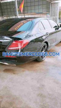 Cần bán gấp Mercedes Benz E class E300 AMG năm 2016 giá cực tốt