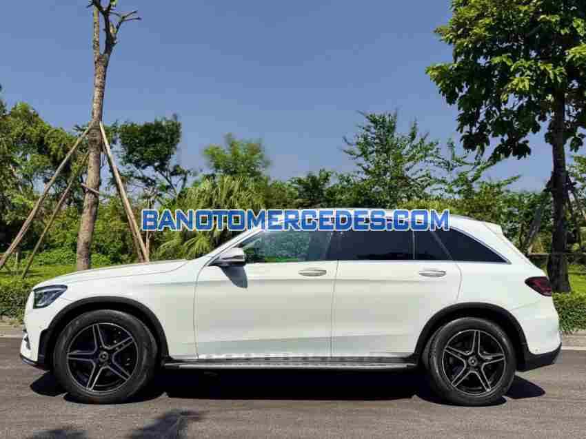 Cần bán nhanh Mercedes Benz GLC 300 4Matic 2021 cực đẹp