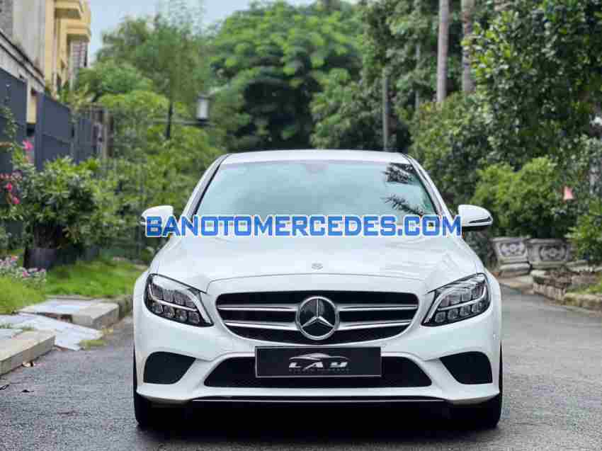 Cần bán xe Mercedes Benz C class C200 năm 2018 màu Trắng cực đẹp