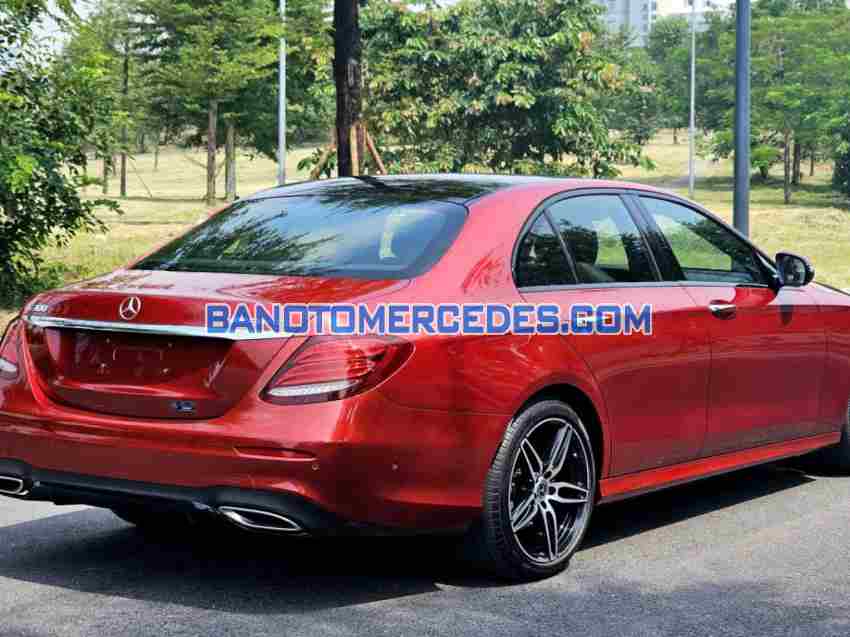 Bán Mercedes Benz E class E300 AMG, màu Đỏ, Máy xăng, 2019