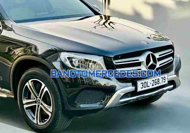 Cần bán xe Mercedes Benz GLC 250 4Matic năm 2017 màu Đen cực đẹp