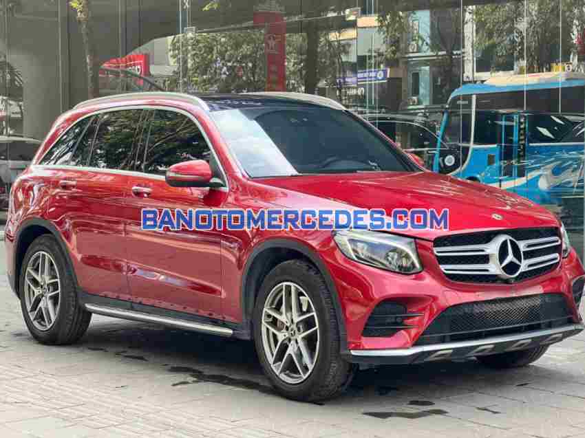 Cần bán gấp xe Mercedes Benz GLC 300 4Matic 2019 màu Đỏ