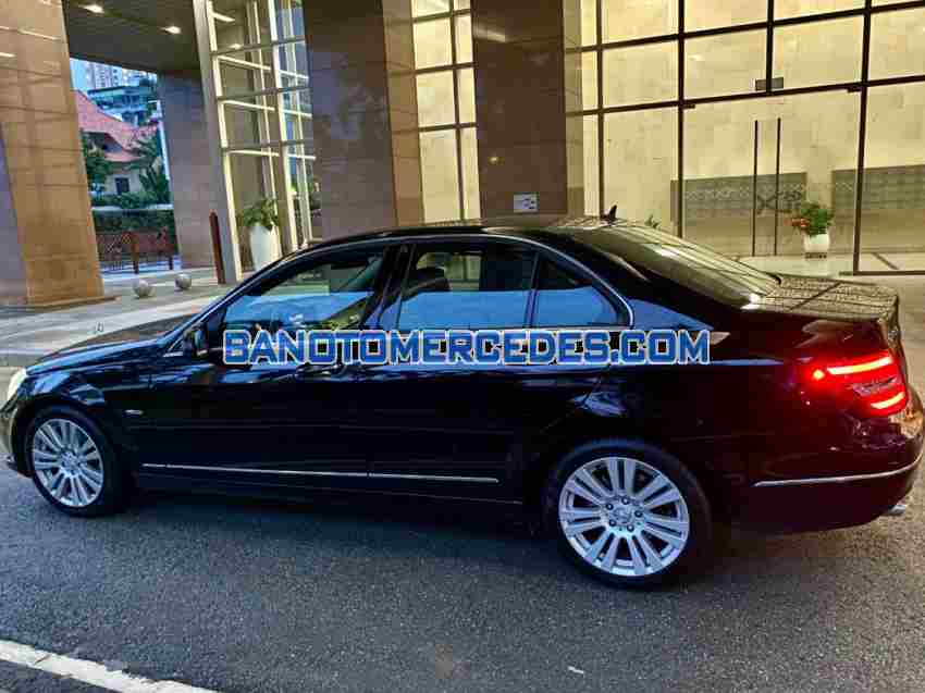 Cần bán xe Mercedes Benz C class C250 năm 2011 màu Đen cực đẹp