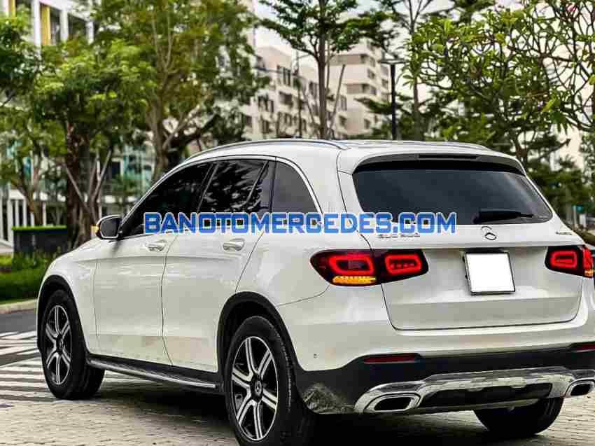 Cần bán gấp xe Mercedes Benz GLC 200 4Matic năm 2021, màu Trắng, Số tự động