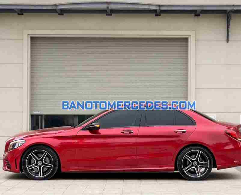 Cần bán gấp Mercedes Benz C class C300 AMG năm 2019 giá cực tốt