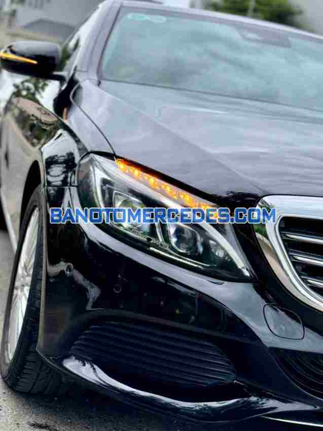 Cần bán xe Mercedes Benz C class C250 Exclusive màu Đen 2016