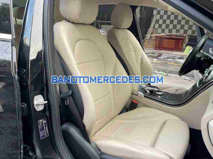 Cần bán gấp xe Mercedes Benz C class C200 2017 màu Đen