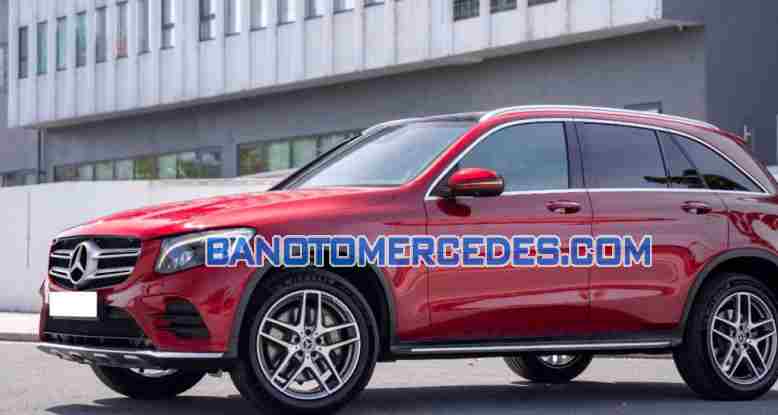 Bán Mercedes Benz GLC 300 4Matic đời 2018 xe đẹp - giá tốt