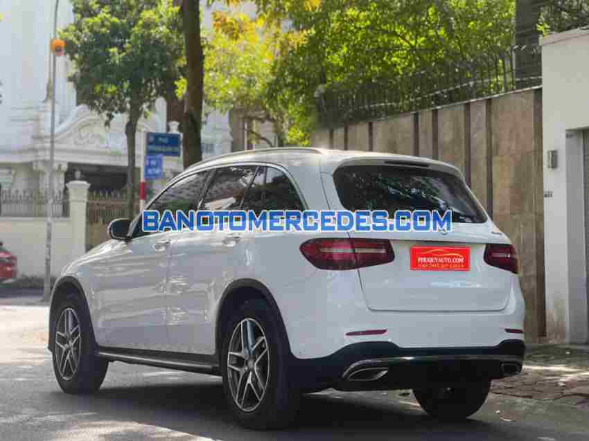 Cần bán gấp Mercedes Benz GLC 300 4Matic đời 2016, màu Trắng