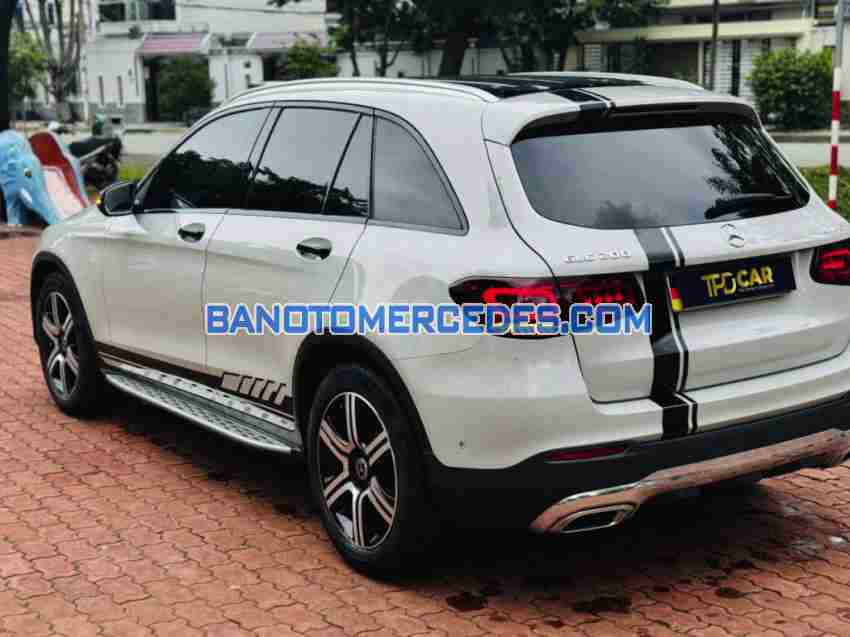 Mercedes Benz GLC 200 4Matic 2021 giá cực tốt