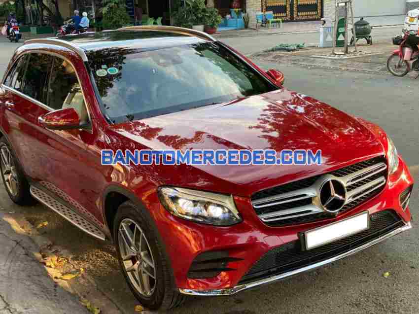 Cần bán xe Mercedes Benz GLC 300 4Matic đời 2017