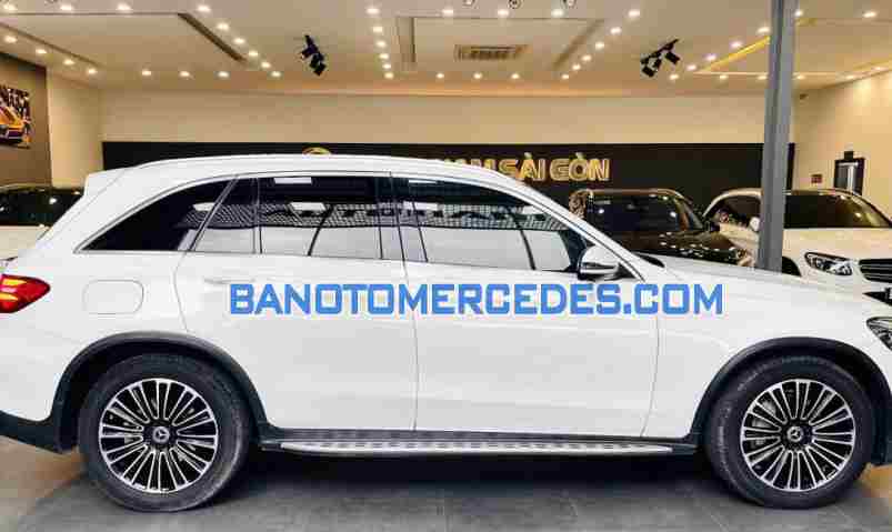 Cần bán gấp xe Mercedes Benz GLC 250 4Matic 2019 màu Trắng