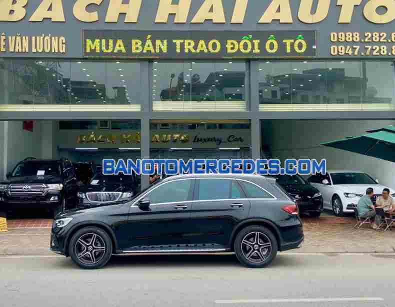 Cần bán Mercedes Benz GLC 300 4Matic Máy xăng 2022 màu Đen