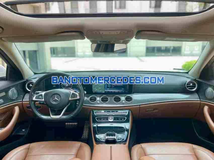 Mercedes Benz E class E300 AMG 2017 giá cực tốt