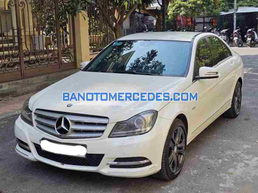 Cần bán xe Mercedes Benz C class C200 màu Trắng 2011