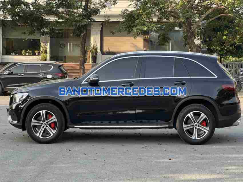 Cần bán Mercedes Benz GLC 250 4Matic đời 2016