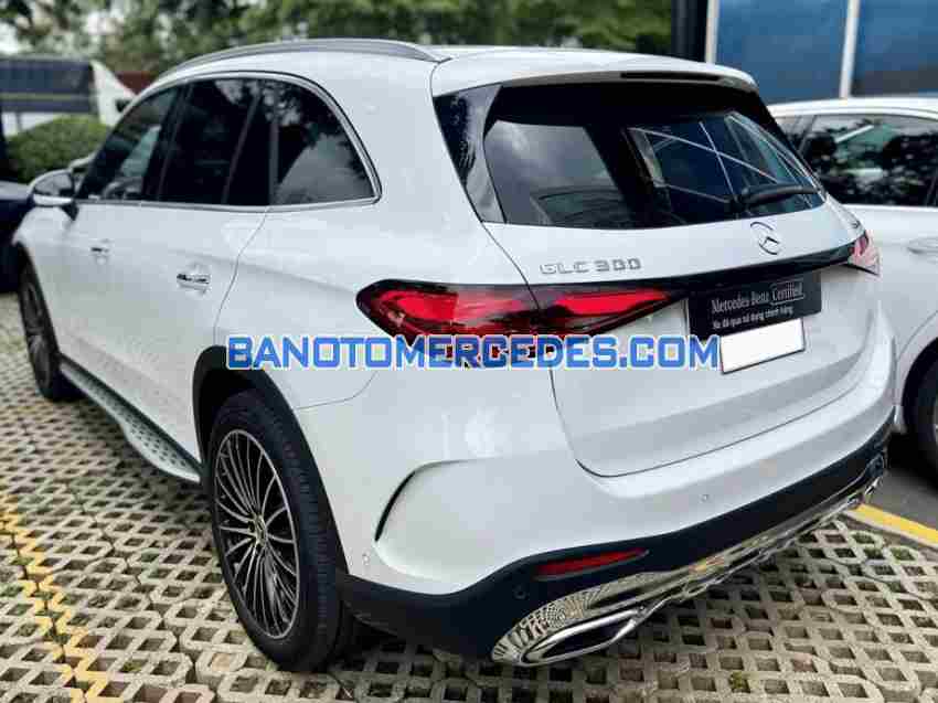 Cần bán xe Mercedes Benz GLC 300 4Matic đời 2024