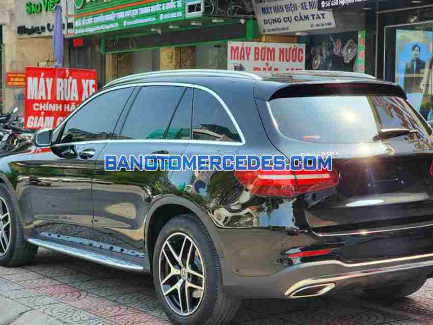 Cần bán Mercedes Benz GLC 300 4Matic 2019, xe đẹp giá rẻ bất ngờ