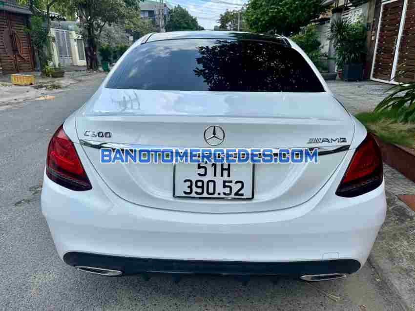 Cần bán gấp xe Mercedes Benz C class C300 AMG năm 2020, màu Trắng, Số tự động