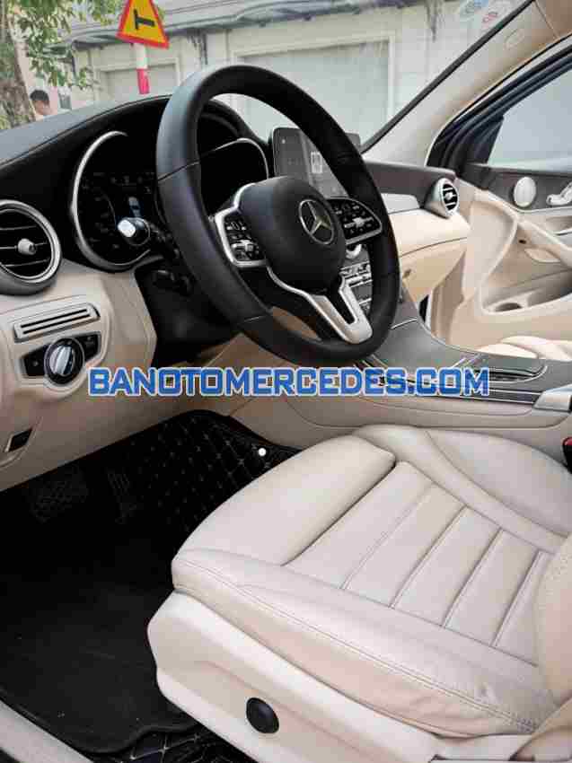 Cần bán Mercedes Benz GLC 200 4Matic đời 2021