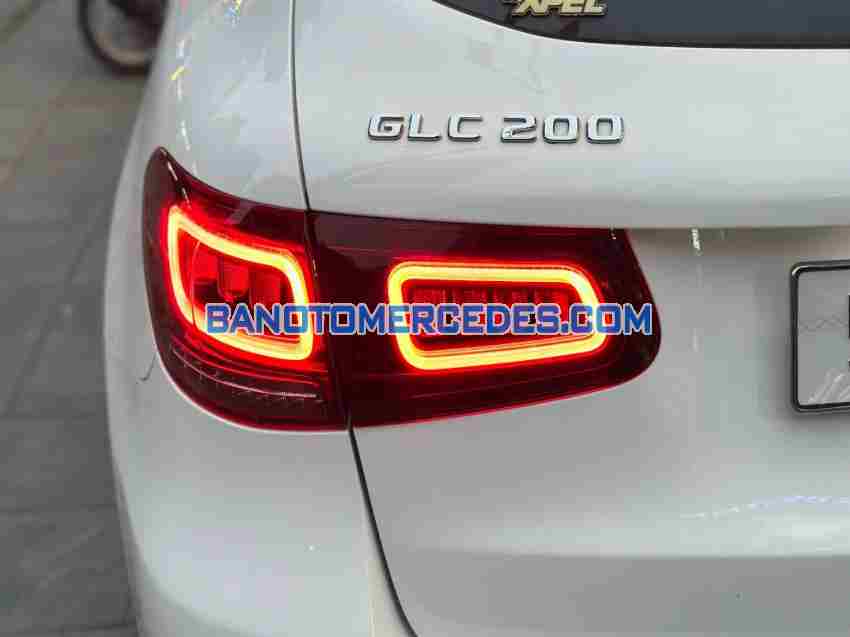 Mercedes Benz GLC 200 2021, xe đẹp, hết ý