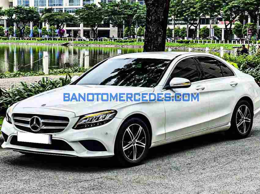 Cần bán xe Mercedes Benz C class C180 màu Trắng 2021