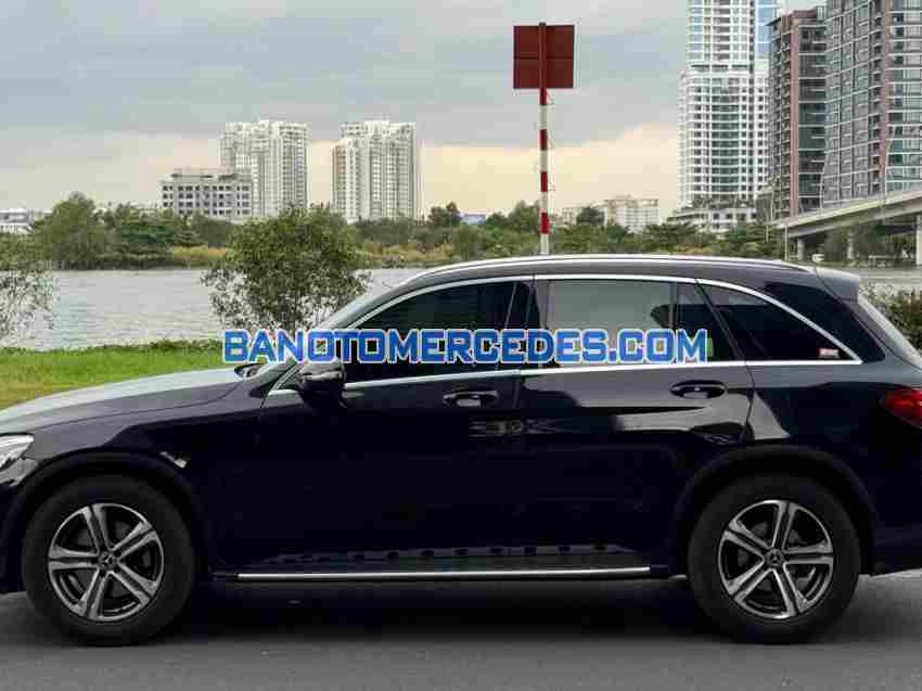 Cần bán Mercedes Benz GLC 200 2019, xe đẹp giá rẻ bất ngờ