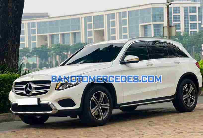 Cần bán gấp xe Mercedes Benz GLC 200 năm 2019, màu Trắng, Số tự động