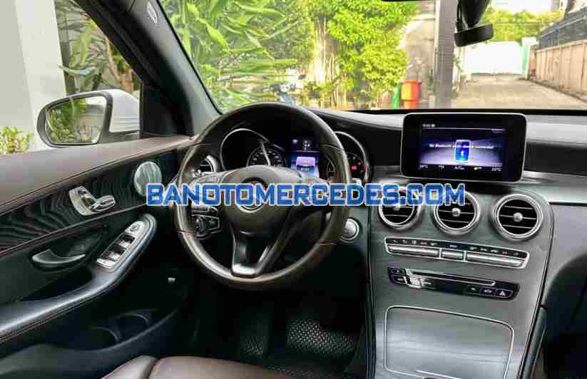 Cần bán xe Mercedes Benz GLC 300 4Matic 2018, xe đẹp