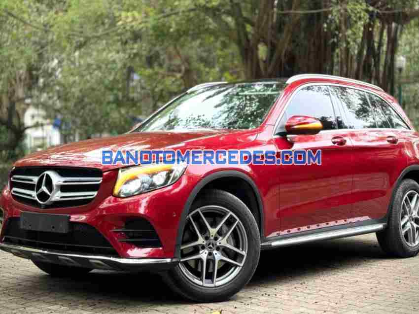 Cần bán gấp Mercedes Benz GLC 300 4Matic 2018 - Xe đẹp - Giá tốt