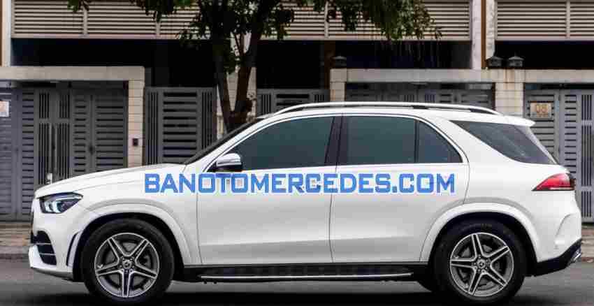 Cần bán gấp Mercedes Benz GLE Class GLE 450 4Matic đời 2021, màu Trắng