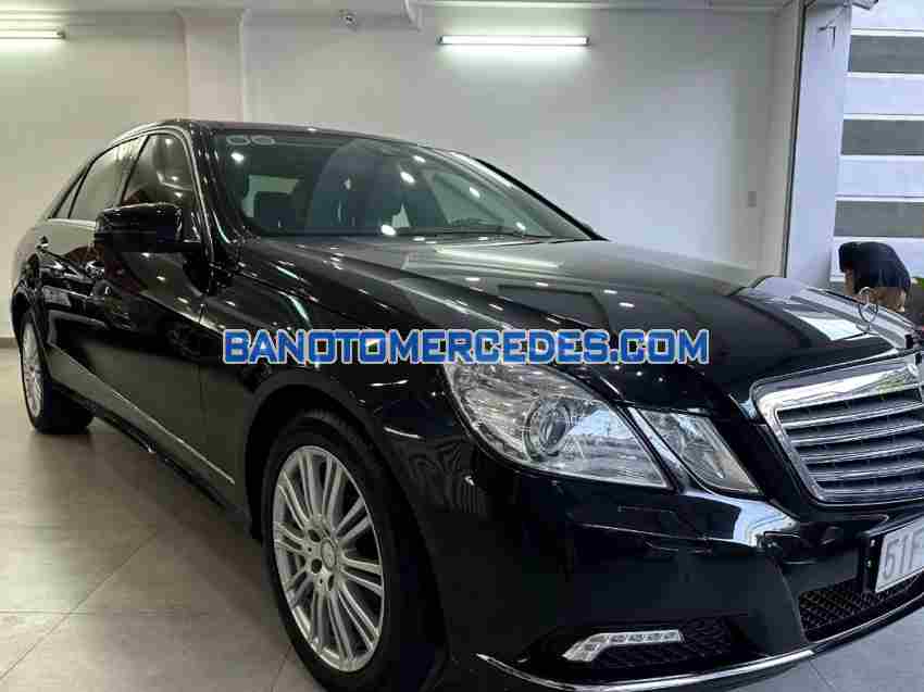 Cần bán gấp xe Mercedes Benz E class E300 2009 màu Đen