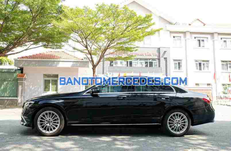 Mercedes Benz E class E200 Exclusive 2022 Số tự động cực đẹp!