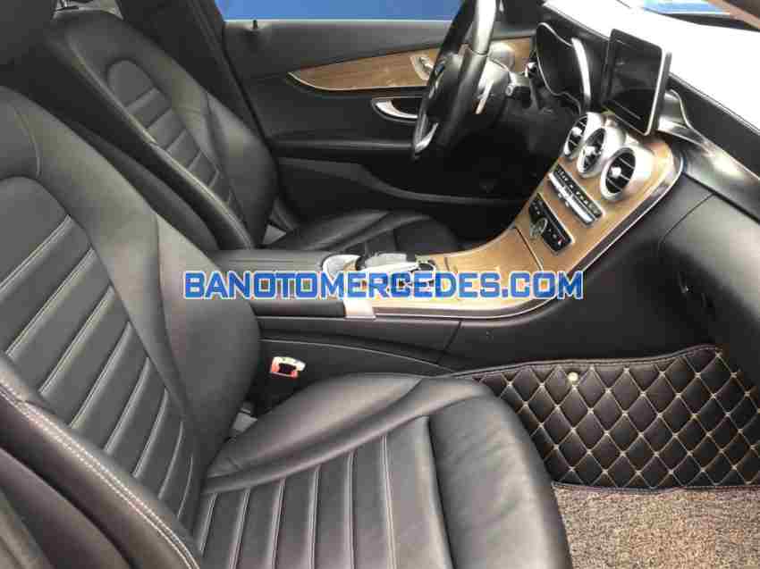 Cần bán gấp Mercedes Benz C class C250 Exclusive năm 2015 giá cực tốt