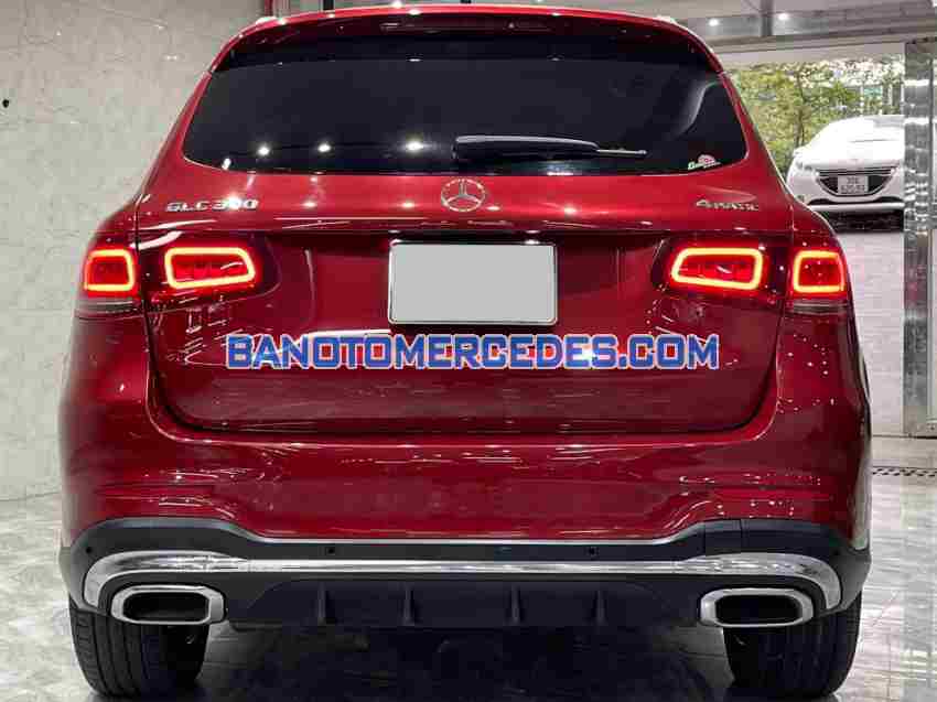 Bán Mercedes Benz GLC 300 4Matic, màu Đỏ, Máy xăng, 2020