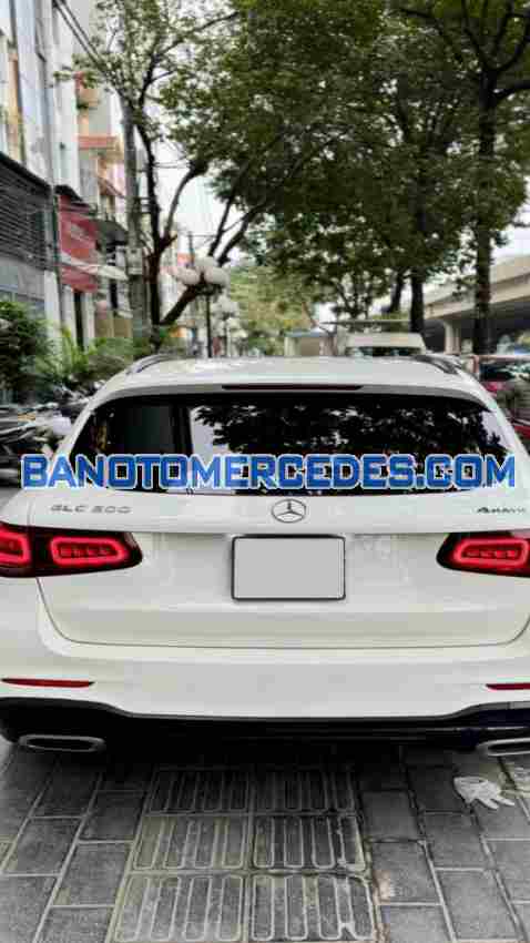 Cần bán gấp xe Mercedes Benz GLC 300 4Matic 2019 màu Trắng