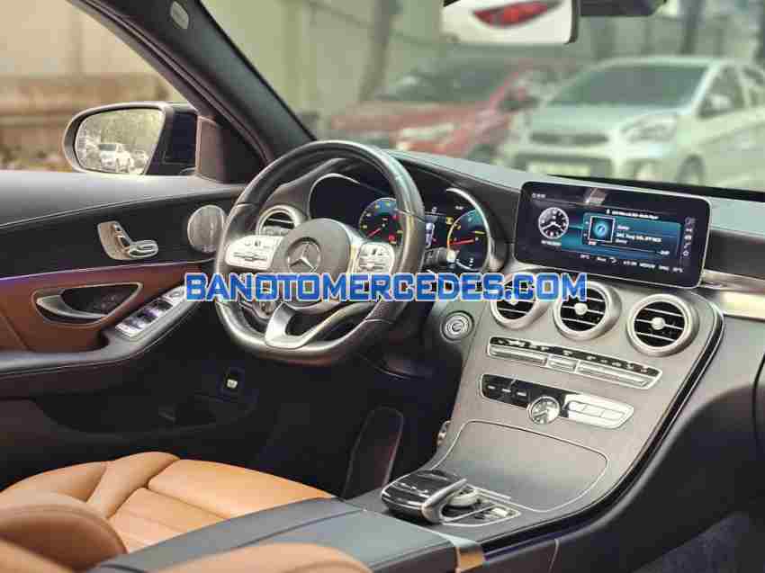 Cần bán gấp Mercedes Benz C class C300 AMG 2021 - Xe đẹp - Giá tốt