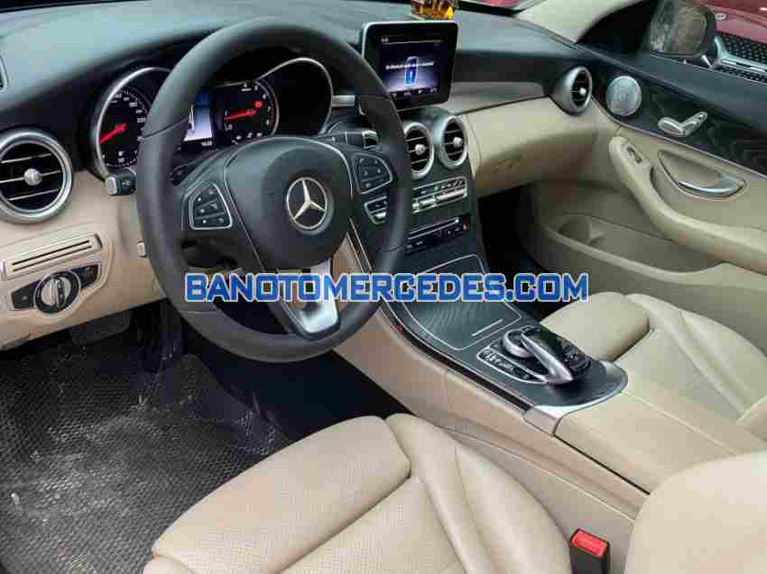 Cần bán xe Mercedes Benz C class C200 màu Trắng 2018