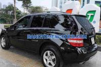 Cần bán gấp xe Mercedes Benz ML Class ML350 năm 2005, màu Đen, Số tự động