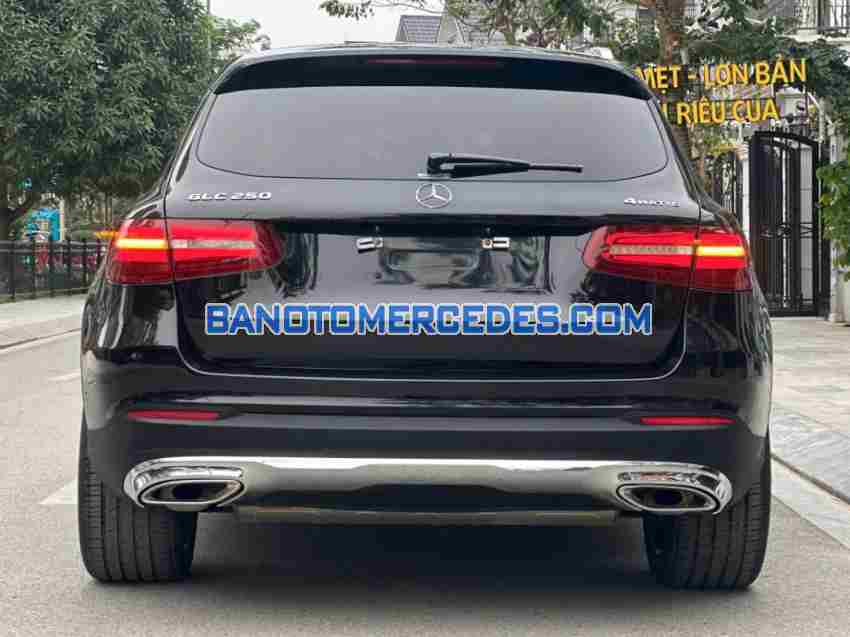 Cần bán Mercedes Benz GLC 250 4Matic đời 2018