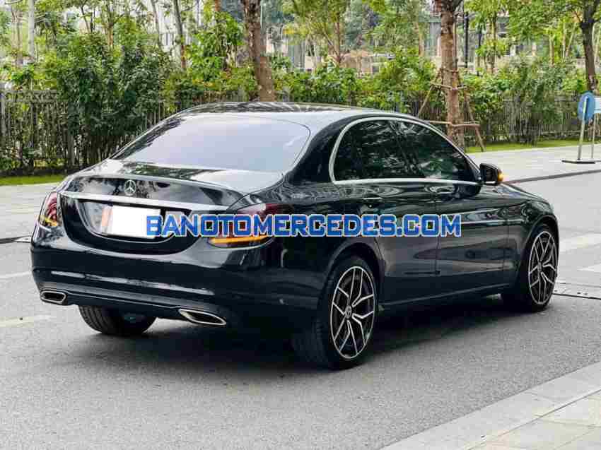 Cần bán xe Mercedes Benz C class C200 Exclusive màu Đen 2019