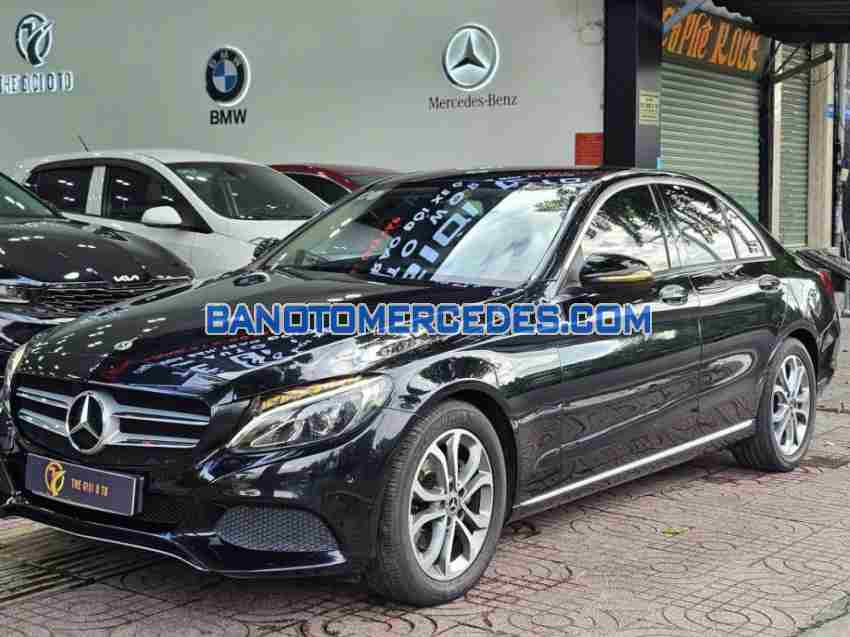 Cần bán gấp xe Mercedes Benz C class C200 năm 2018, màu Đen, Số tự động