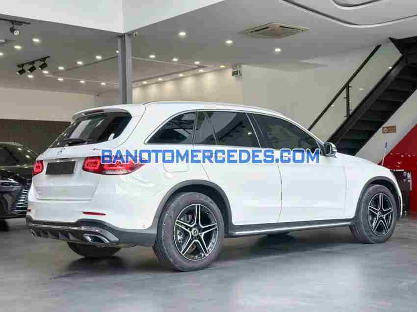 Cần bán gấp xe Mercedes Benz GLC 300 4Matic năm 2022, màu Trắng, Số tự động