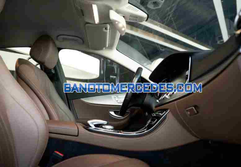 Mercedes Benz E class E180 2020 Máy xăng đẹp long lanh